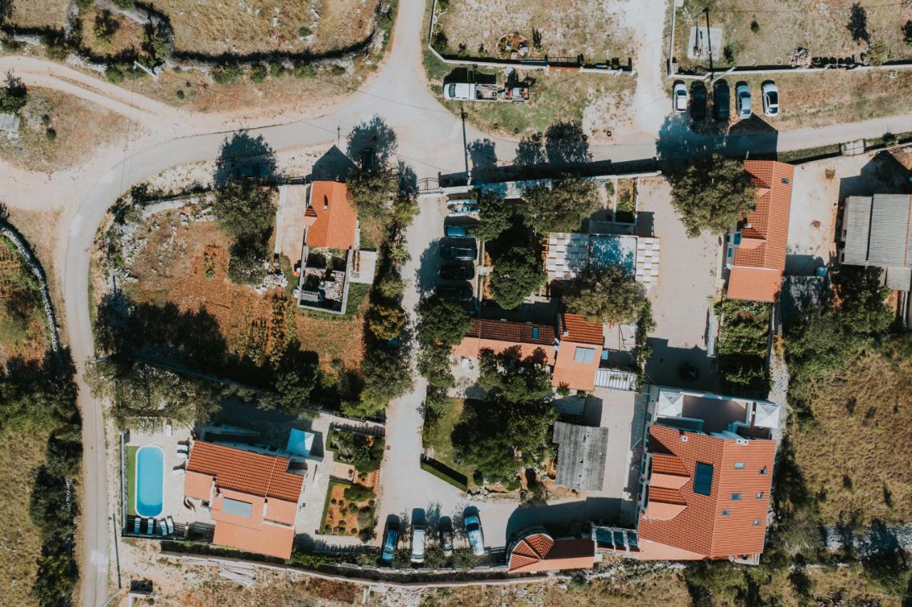 Kalpic Suites & Villa Lozovac Exterior photo